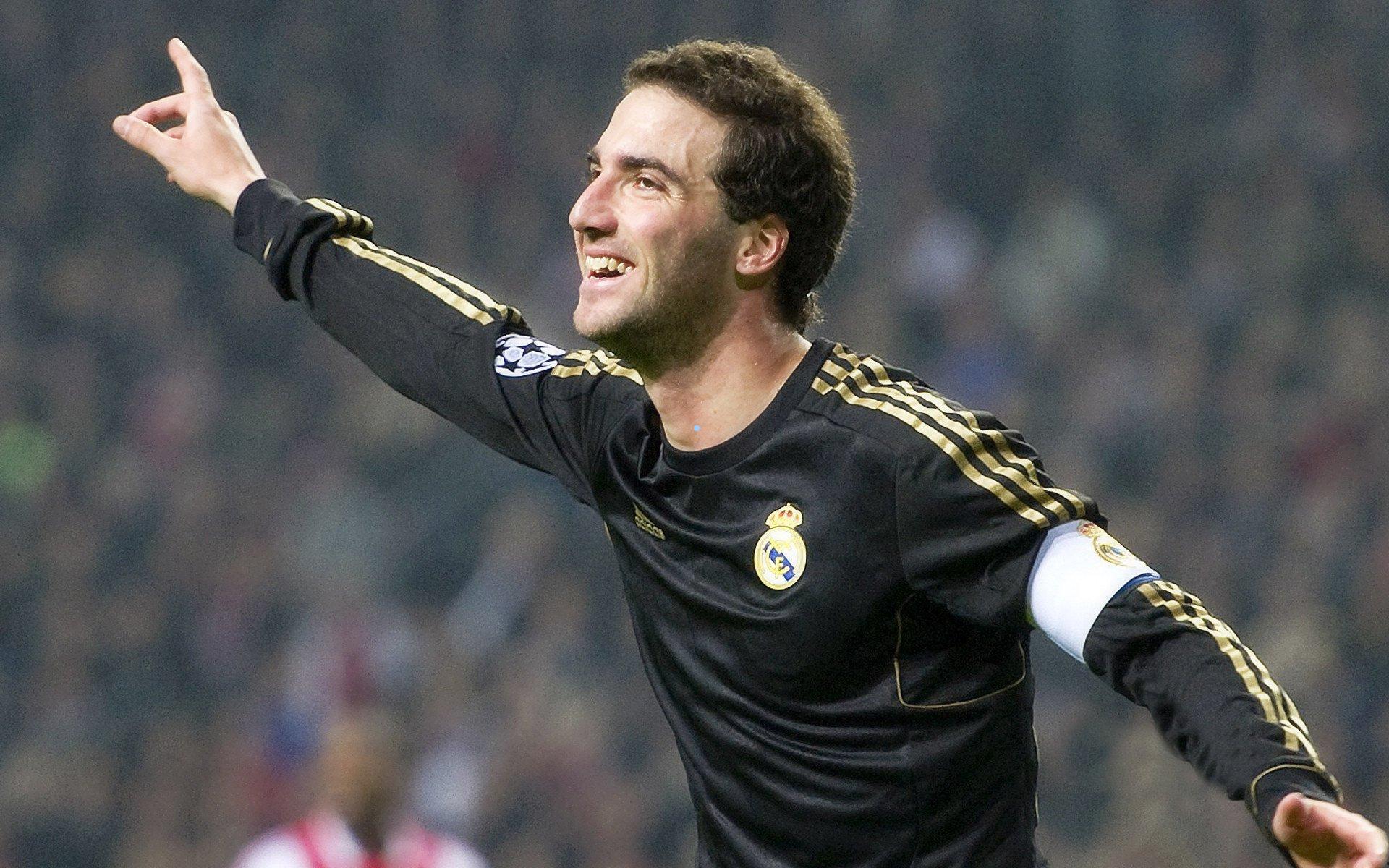 体育彩票_莱奥职业生涯新篇章，米体深度解析其六大进化，加练与风格蜕变成焦点